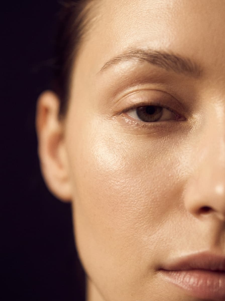 Under-eye and cheekbone
